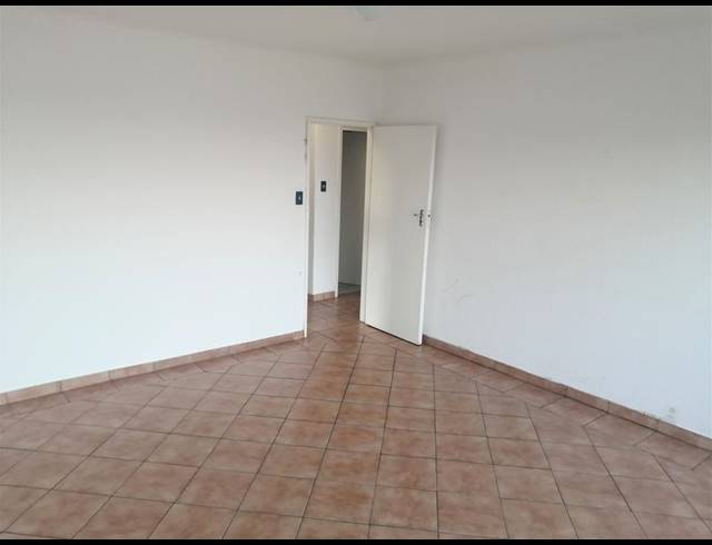 2 BEDROOM PROPERTY TO RENT IN KENILWORTH